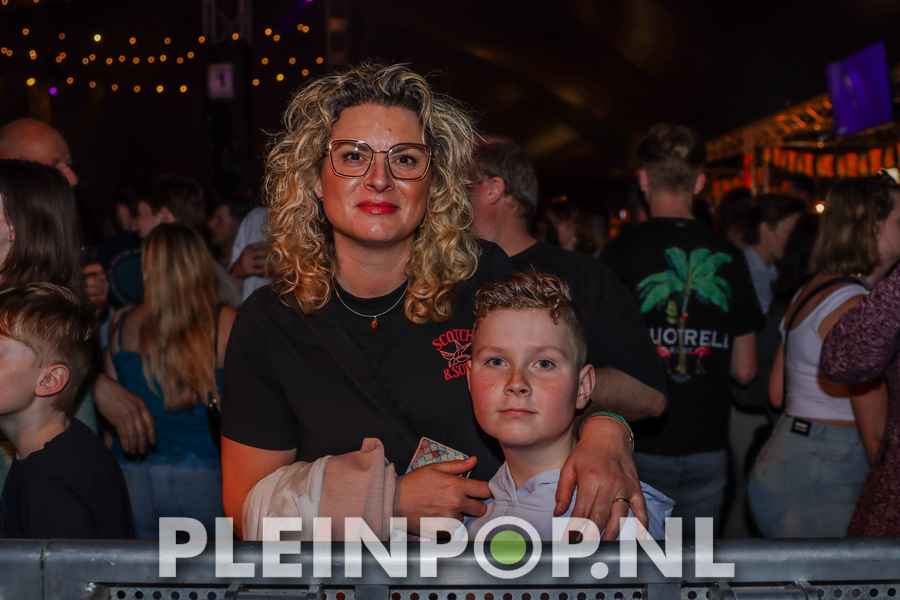 Publiek    Bezoekers (179)